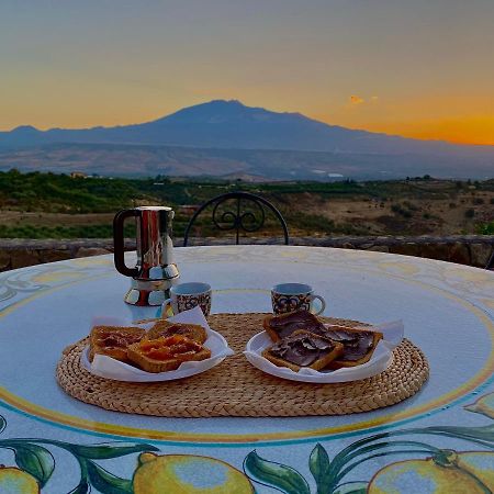 Cs Villa Fronte Etna Centuripe Esterno foto